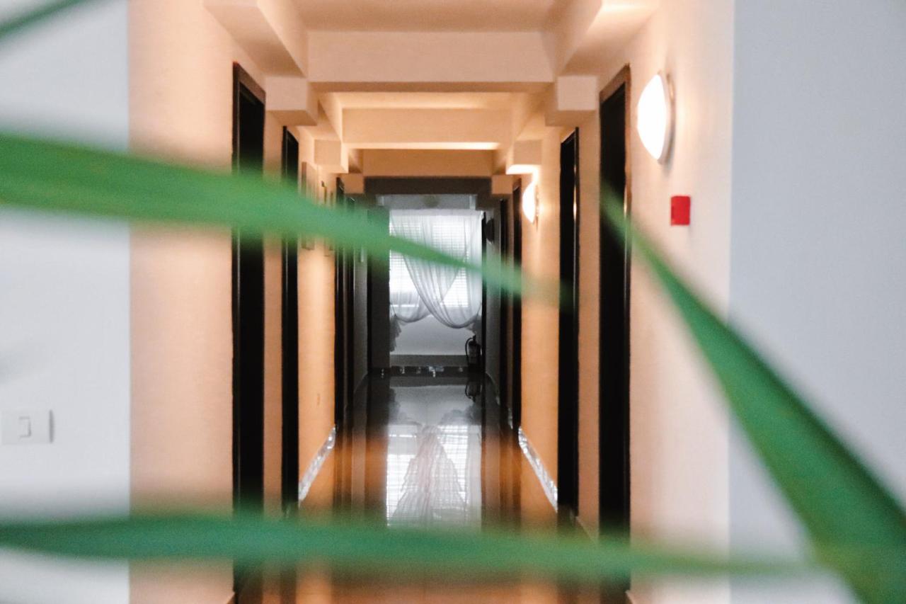 Hotel Victory مامايا المظهر الخارجي الصورة