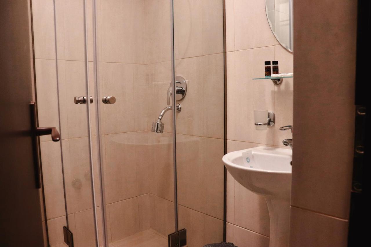 Hotel Victory مامايا المظهر الخارجي الصورة